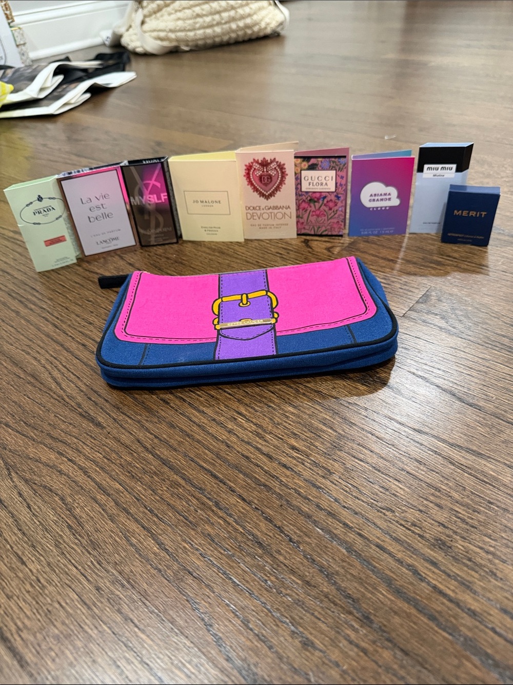 Set of 9 Assorted Designer Mini Perfume Samples with cosmetic case